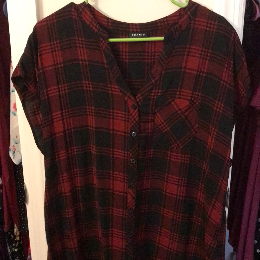 Like new red plaid Torrid tunic size L